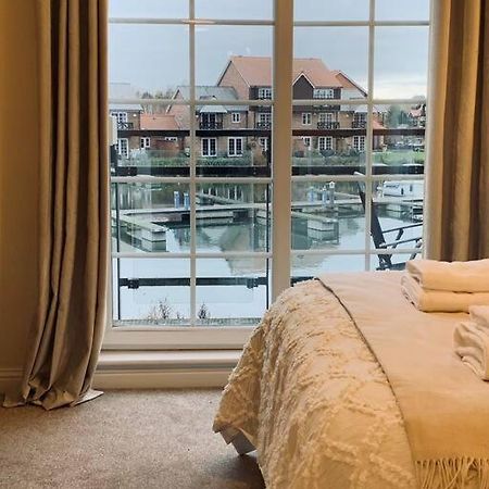 Waterside Townhouse With Balcony And Marina View Skellingthorpe Exterior foto